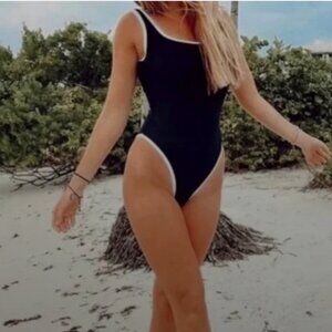 NWOT LainSnow Lain Snow One Piece Swimsuit XL Ocean Isle Ribbed Black White USA